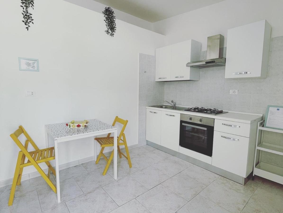 Al Meriggio Apartments Brucoli Kültér fotó
